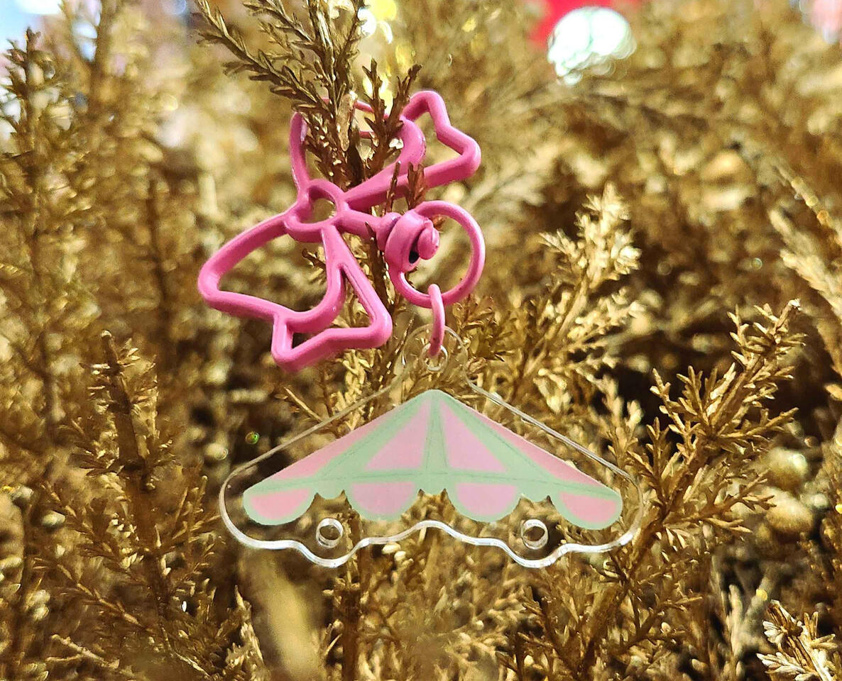 Multi-Link Carousel Keychain